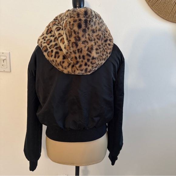 Leopard Print Hooded Faux Fur Jacket reversible - Picture 11 of 12